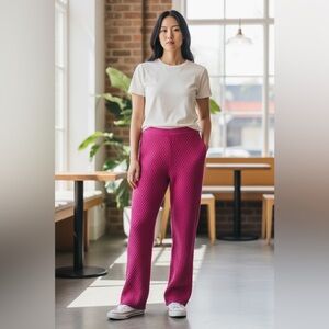 Storia Diamond Sweater Pants Hot Pink Size M NWT